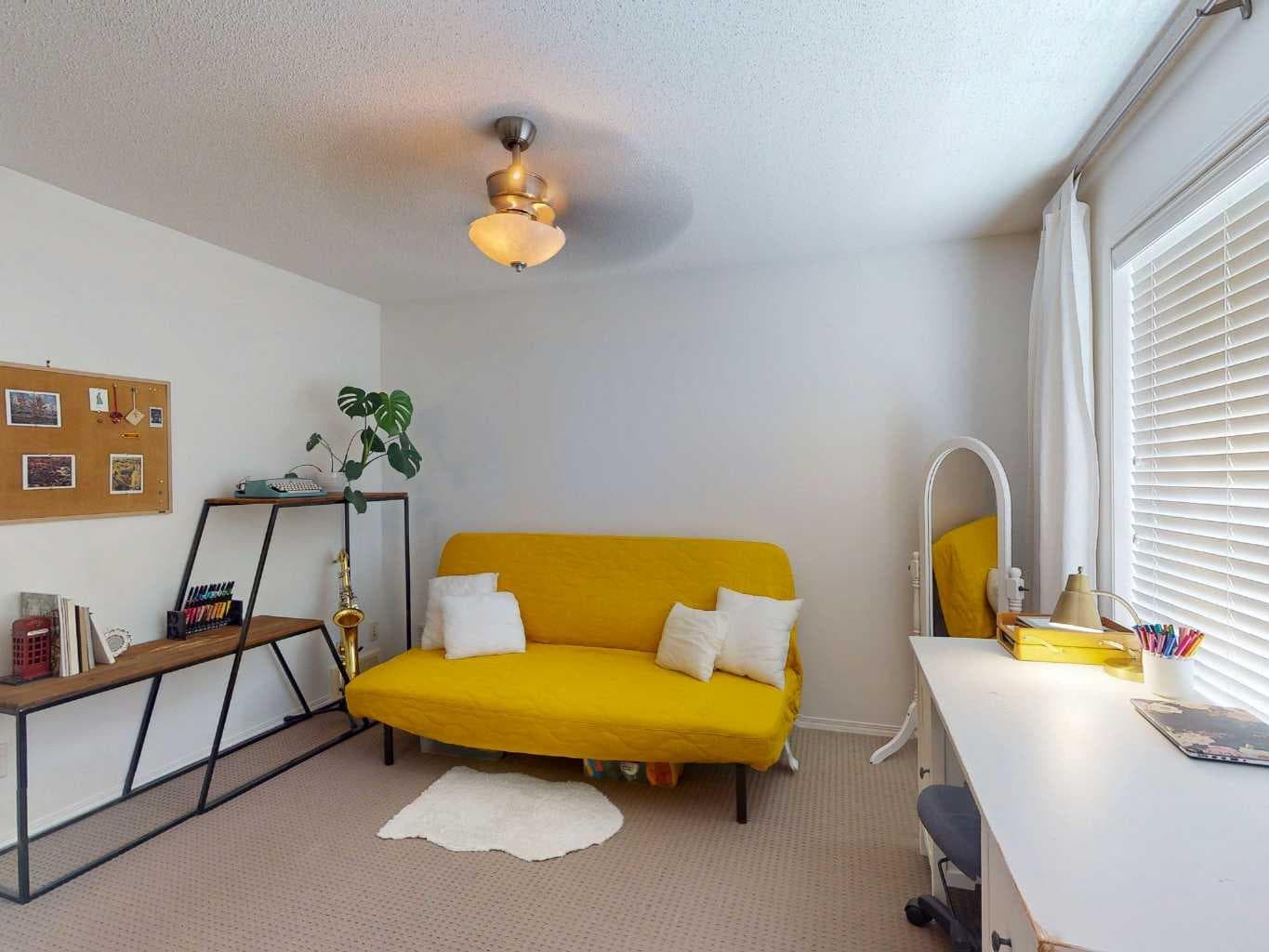 457 Elgin Gardens SE