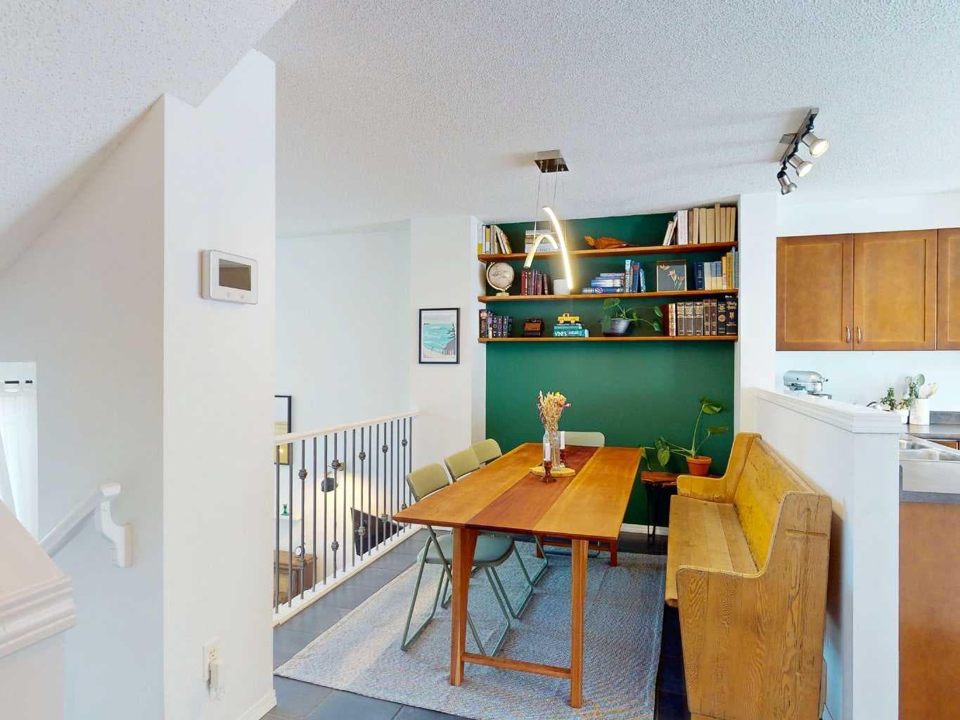 457 Elgin Gardens SE