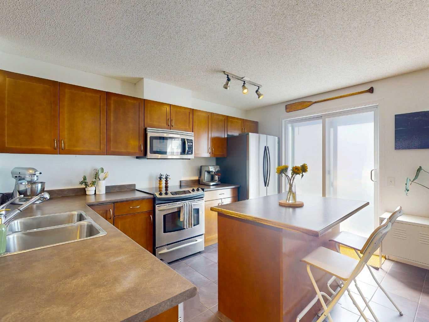 457 Elgin Gardens SE
