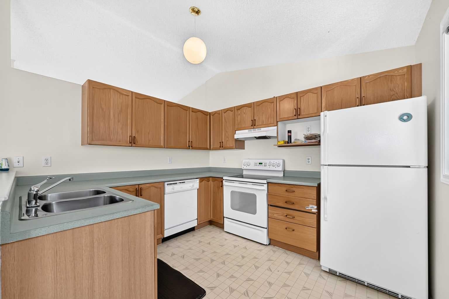 23 San Diego Manor NE