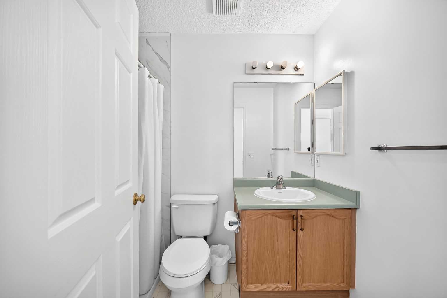 23 San Diego Manor NE
