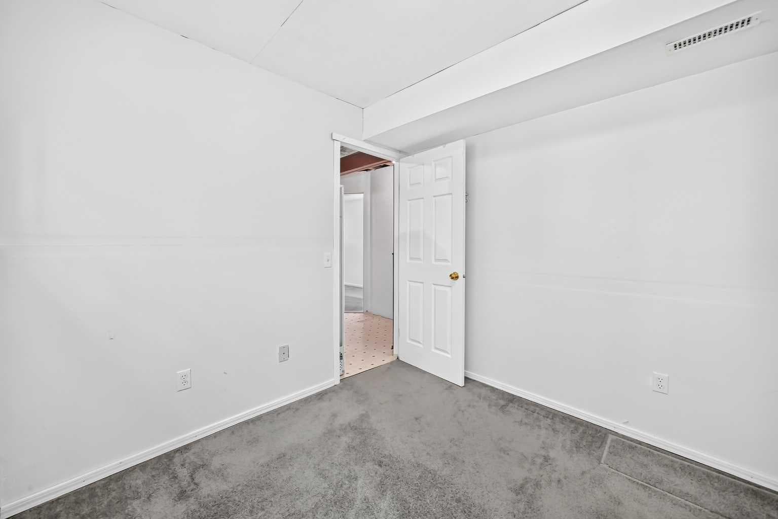 23 San Diego Manor NE