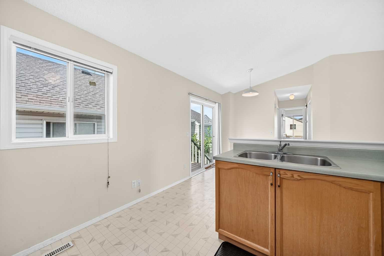 23 San Diego Manor NE