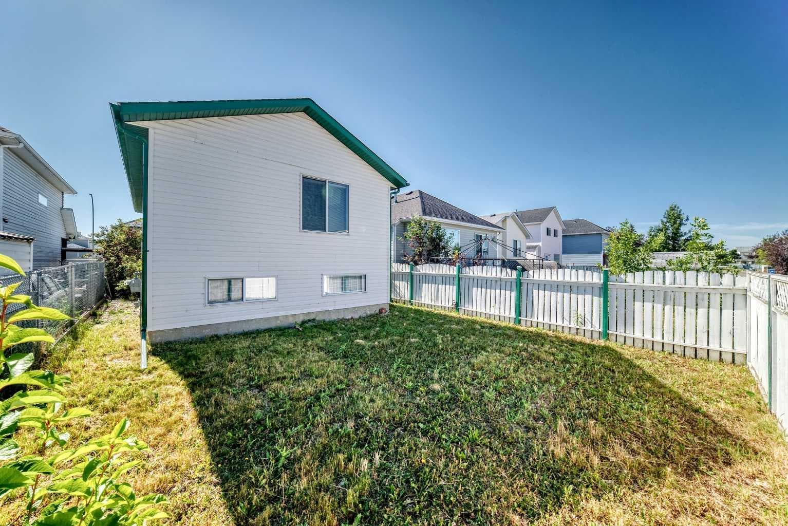 23 San Diego Manor NE