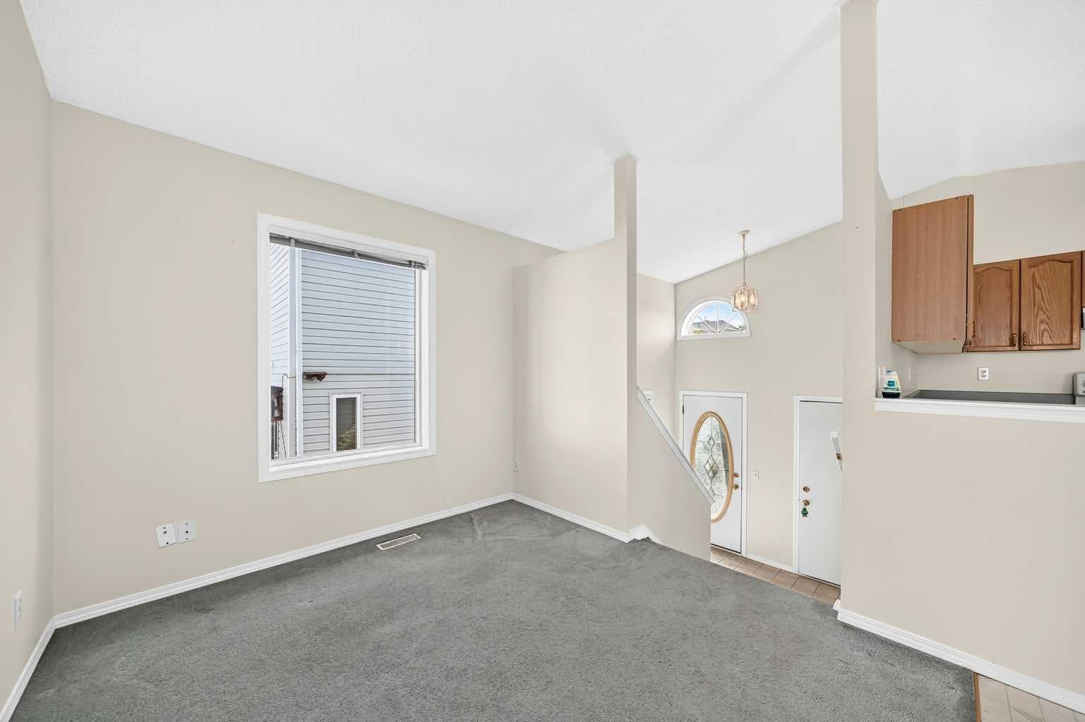23 San Diego Manor NE