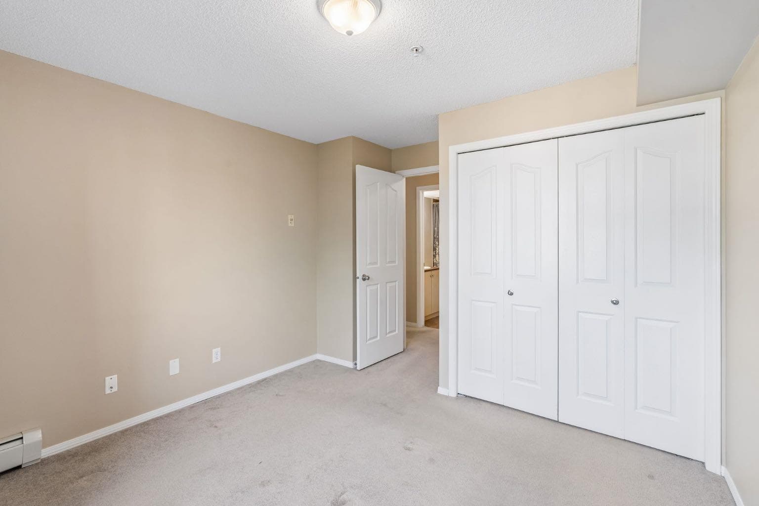 1305, 8 Bridlecrest Drive SW