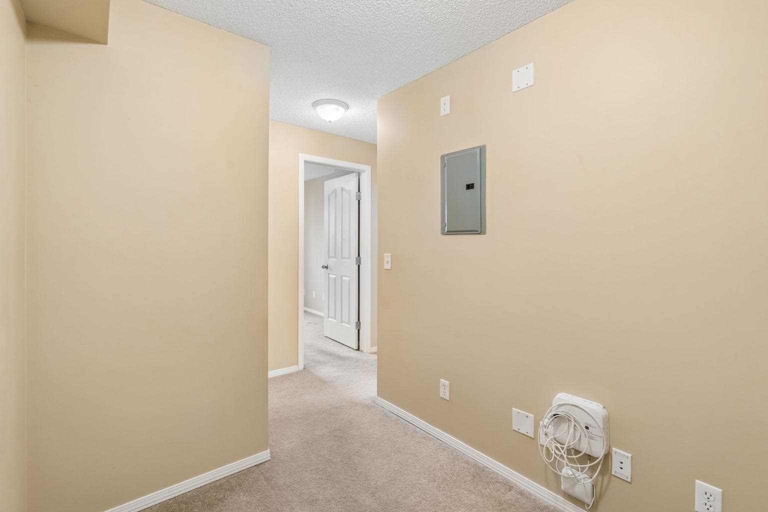 1305, 8 Bridlecrest Drive SW