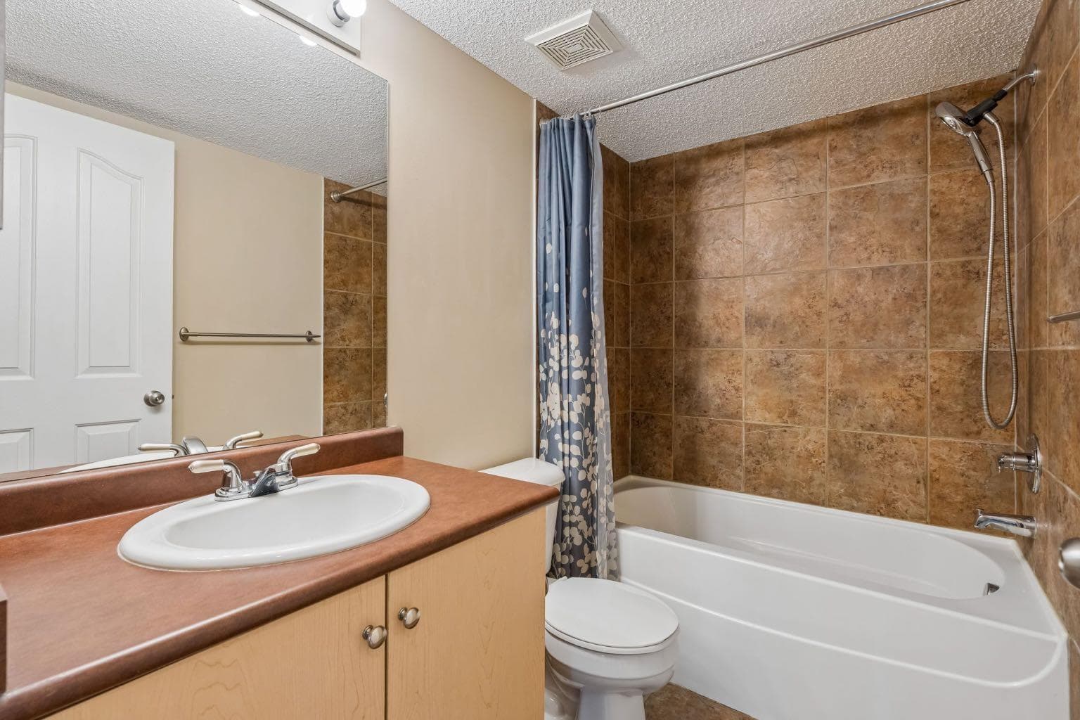 1305, 8 Bridlecrest Drive SW