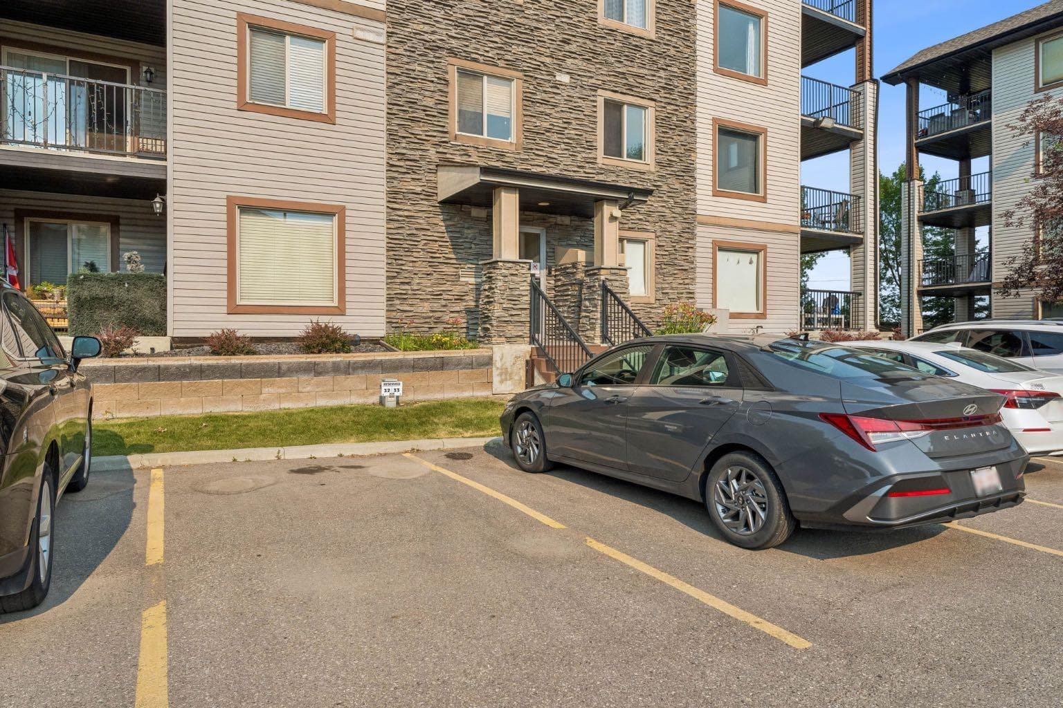 1305, 8 Bridlecrest Drive SW