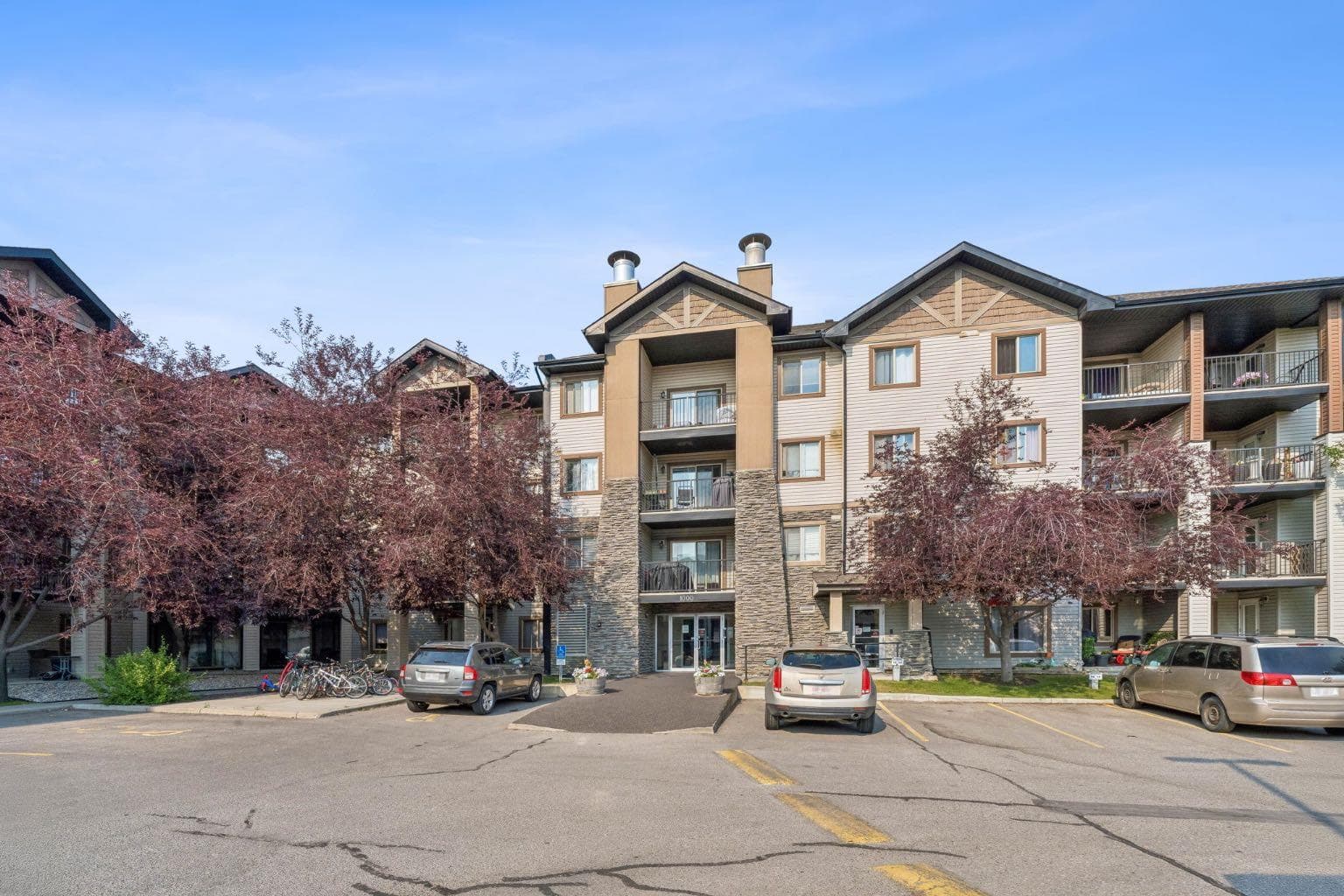 1305, 8 Bridlecrest Drive SW