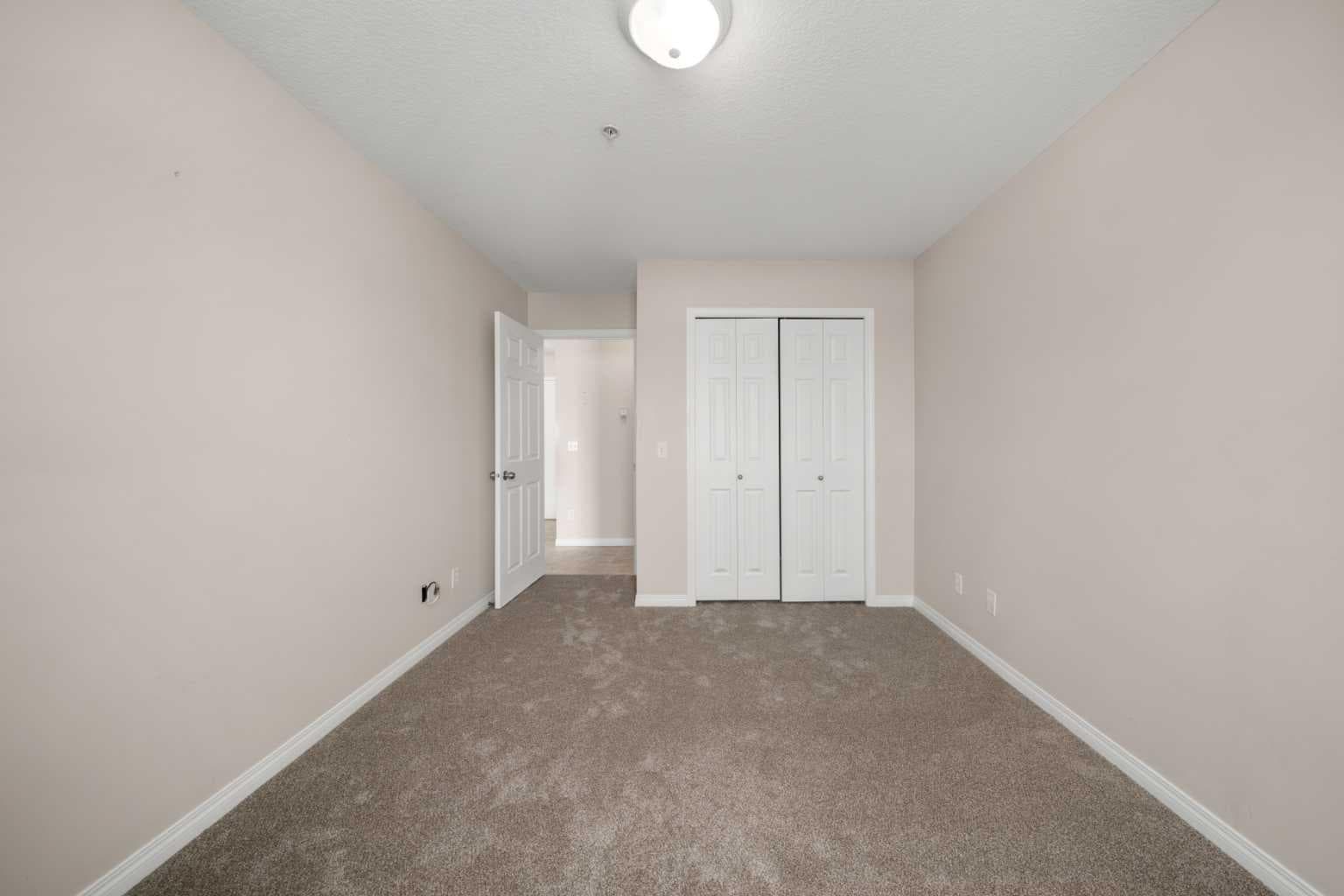 208, 1010 Railway Street 
