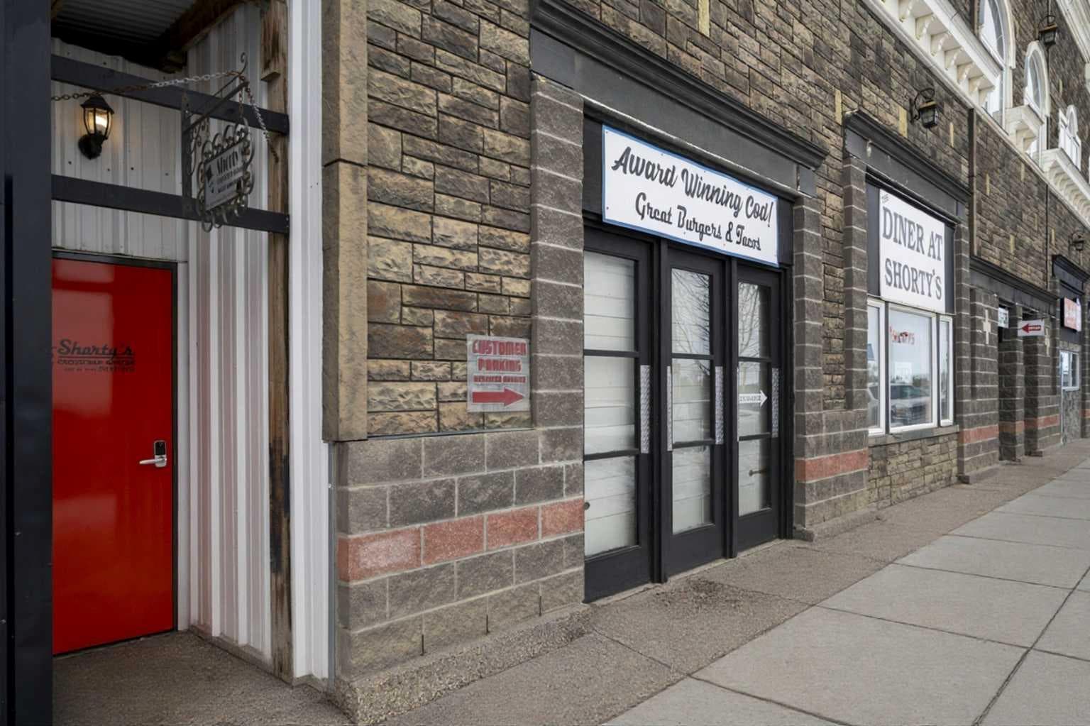 208, 1010 Railway Street 