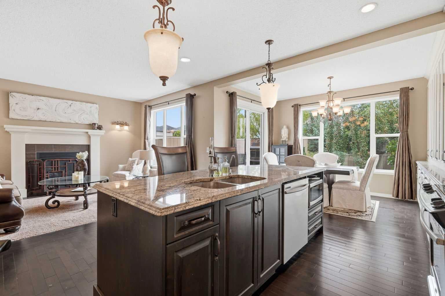 160 Brightoncrest Manor SE