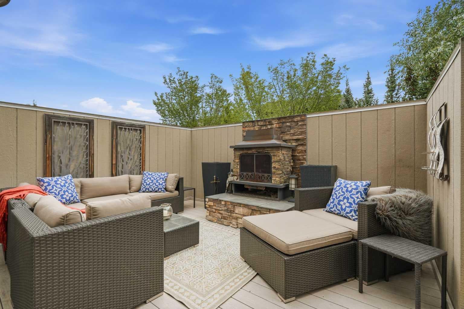 160 Brightoncrest Manor SE