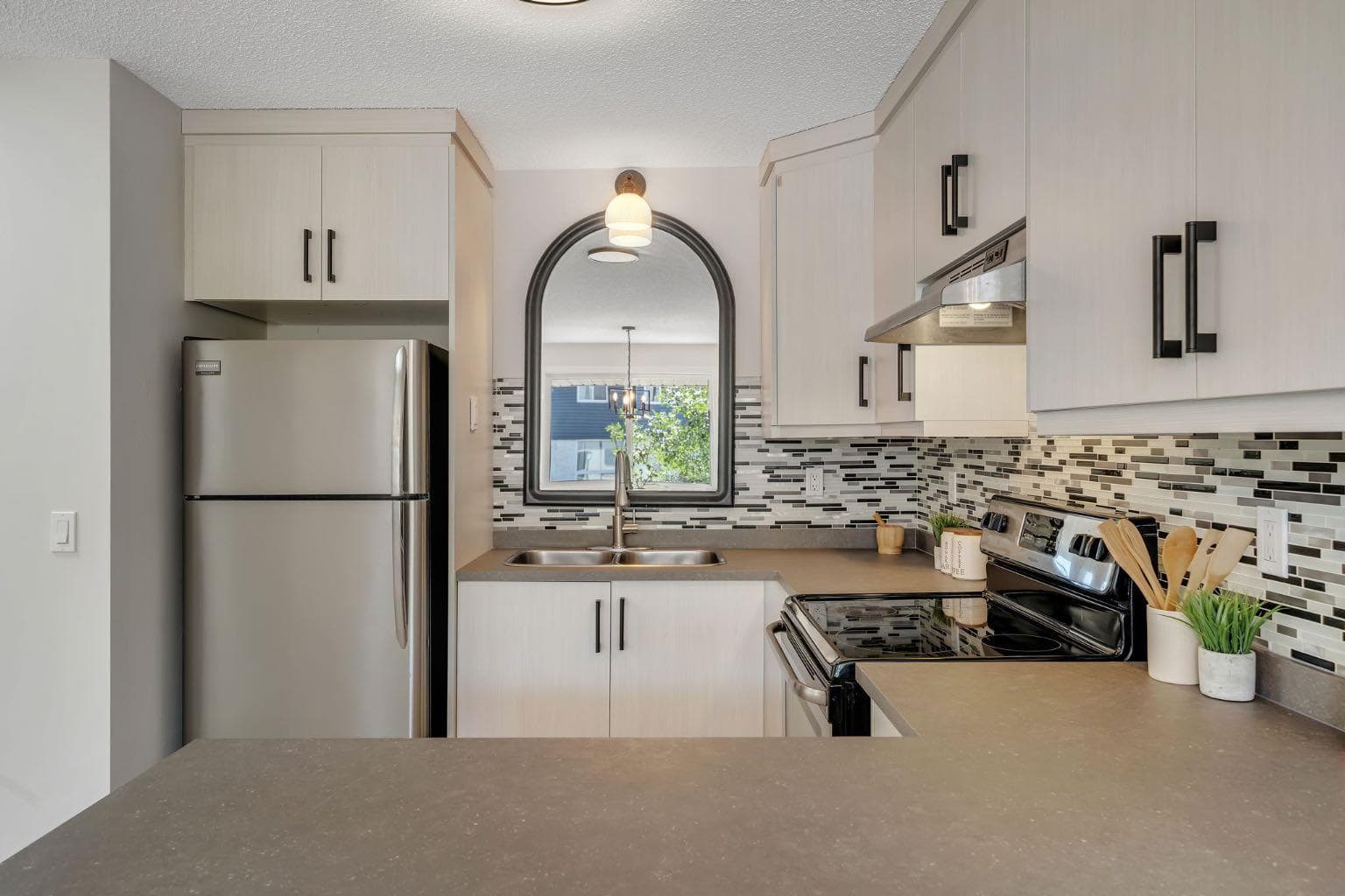 13, 4769 Hubalta Road SE