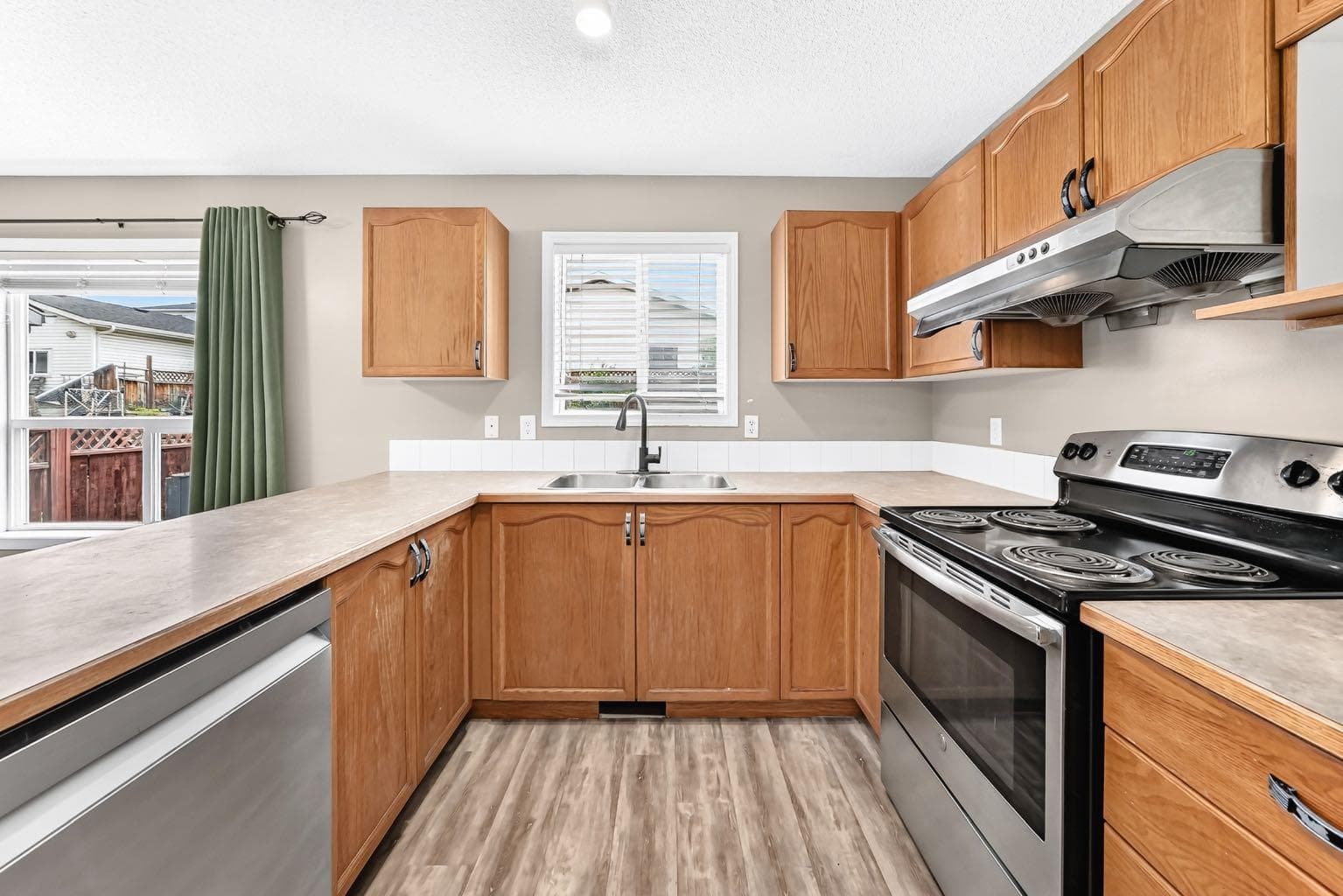 15 Coventry Link NE