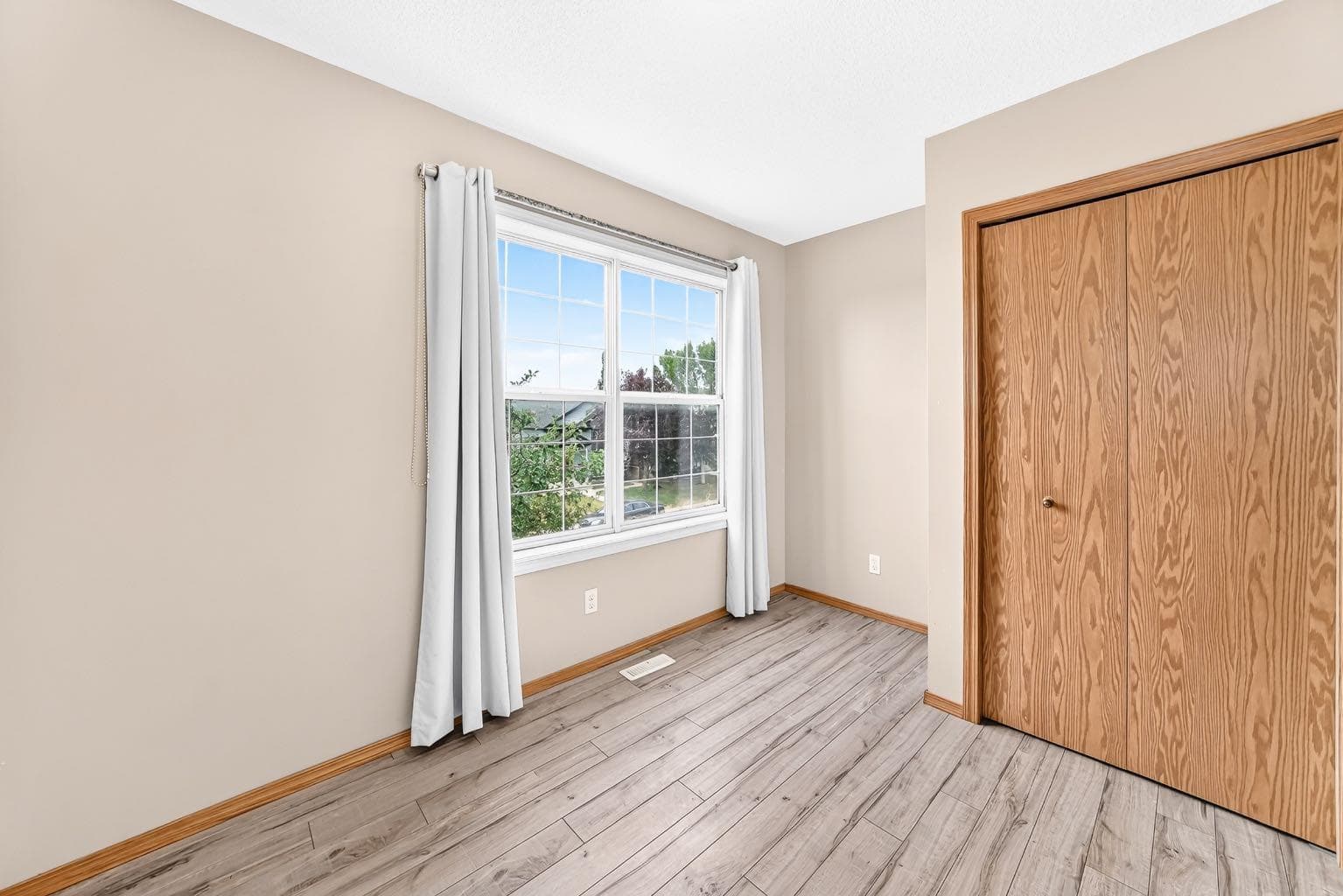 15 Coventry Link NE