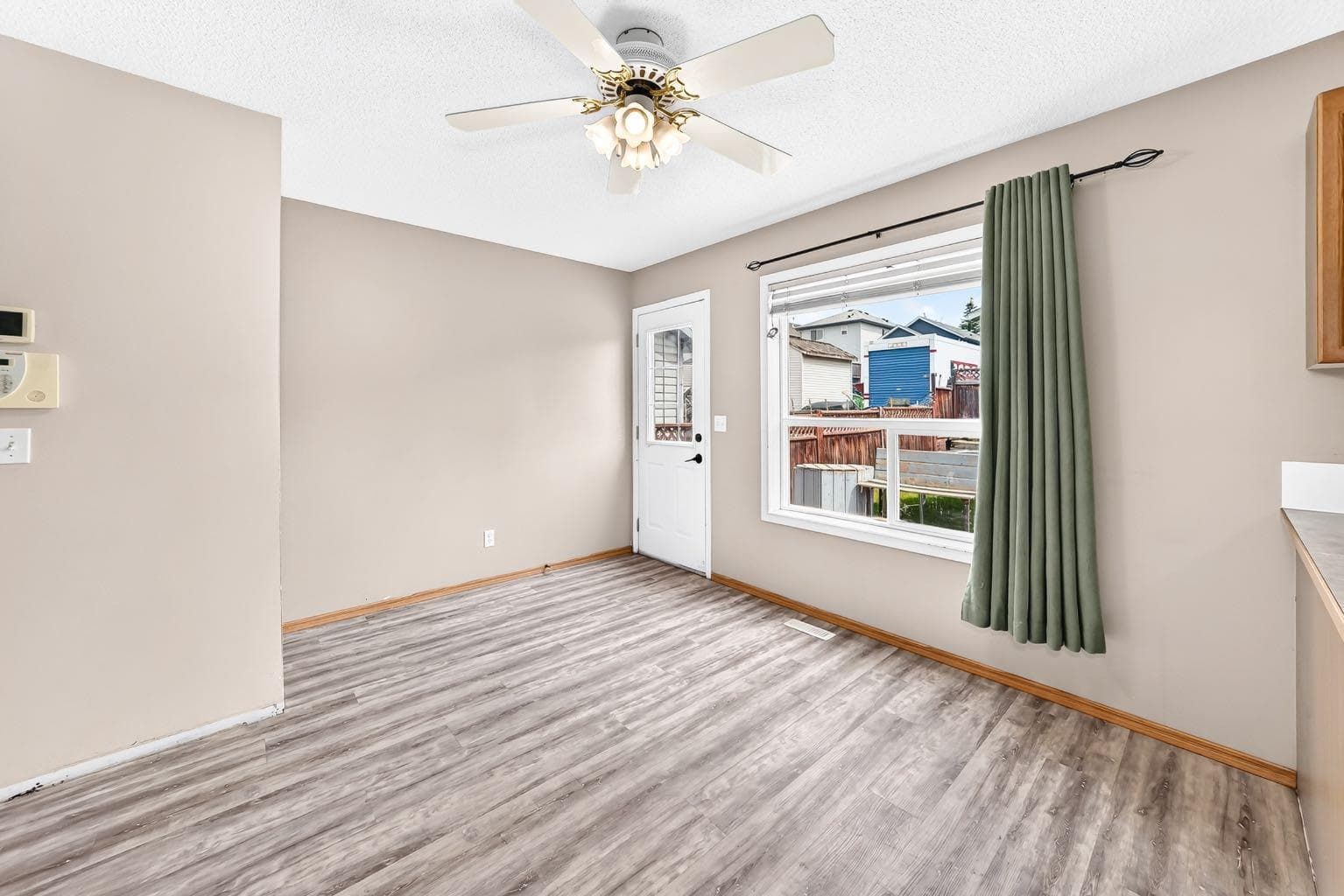 15 Coventry Link NE