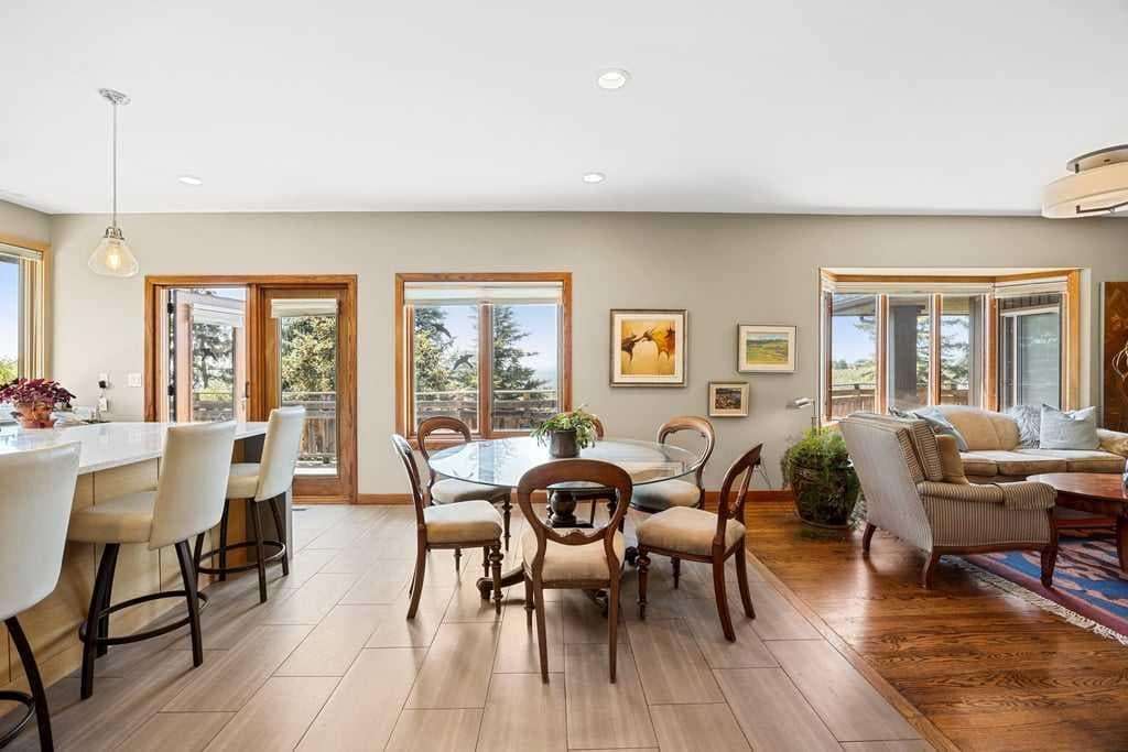 19 Westbluff Place 
