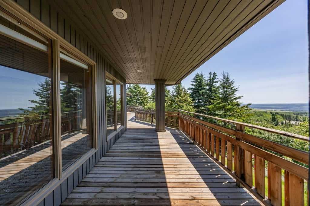 19 Westbluff Place 
