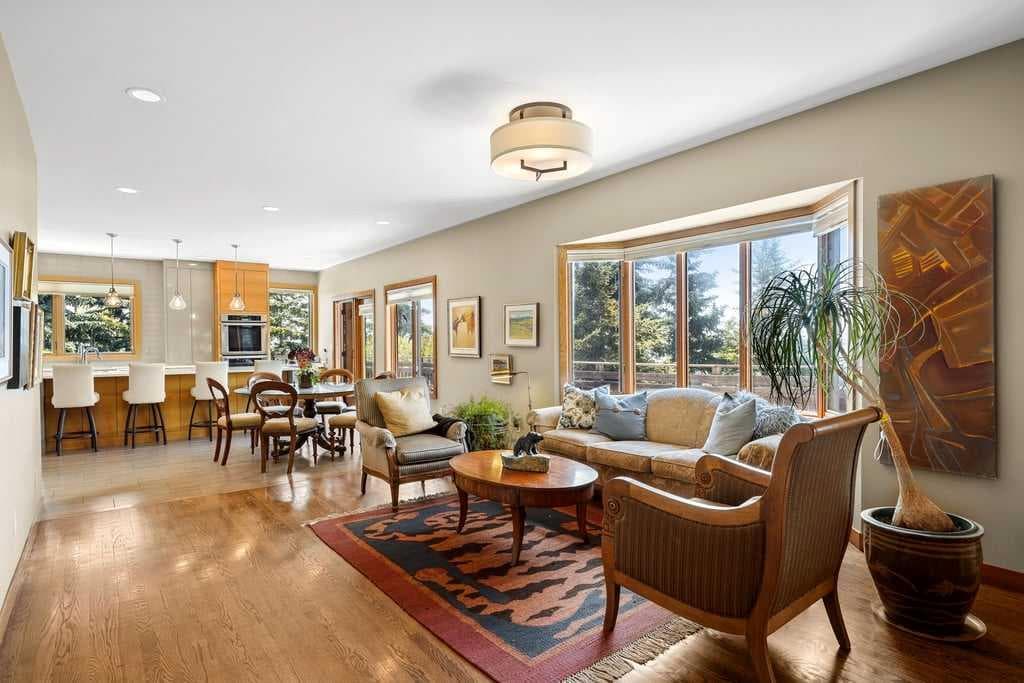 19 Westbluff Place 