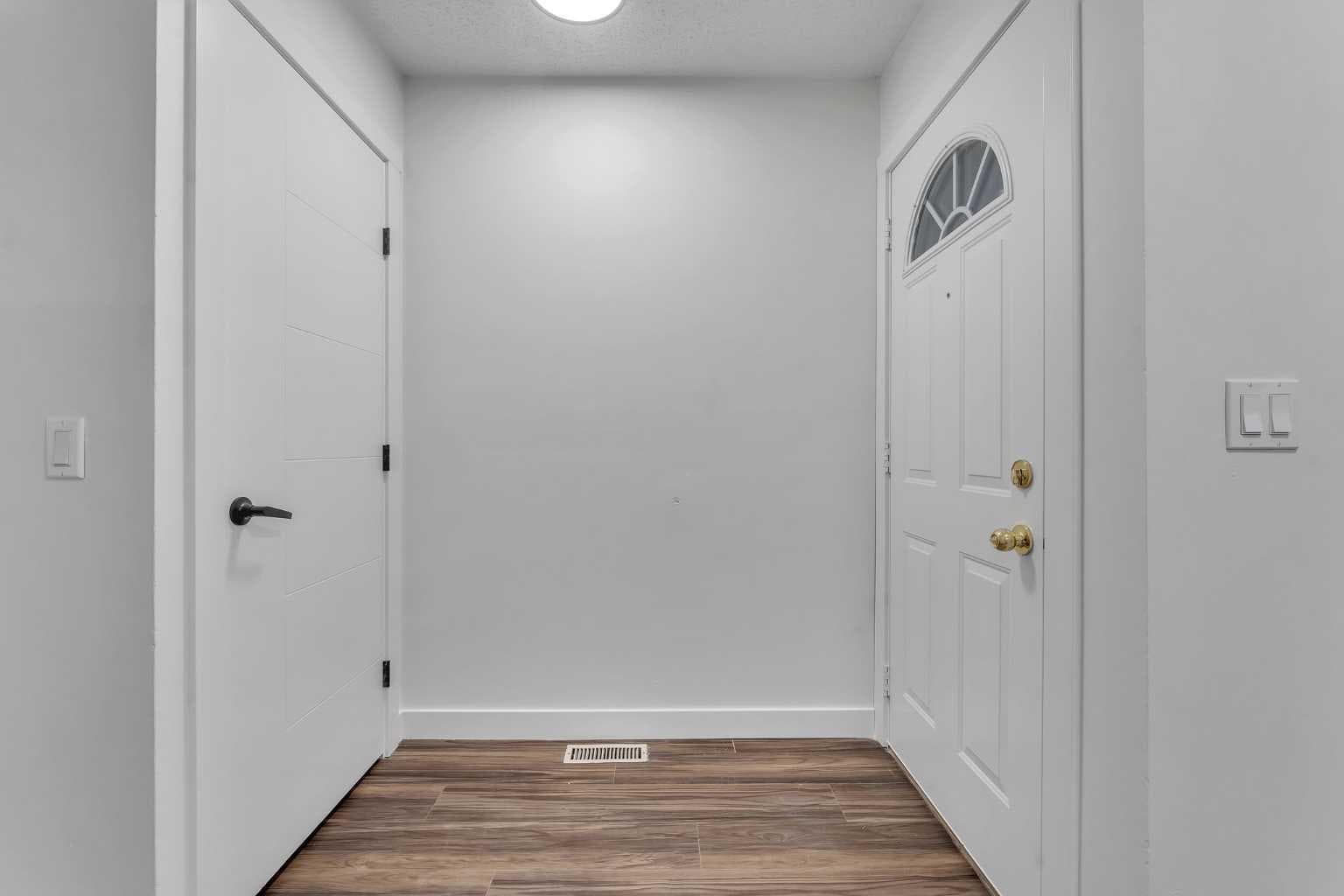 429 Georgian Villas NE