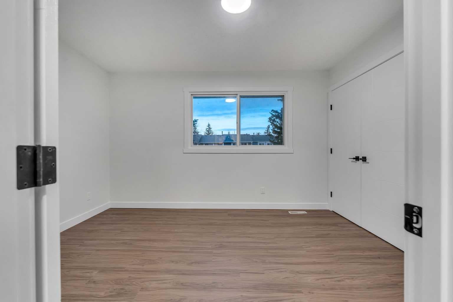 429 Georgian Villas NE