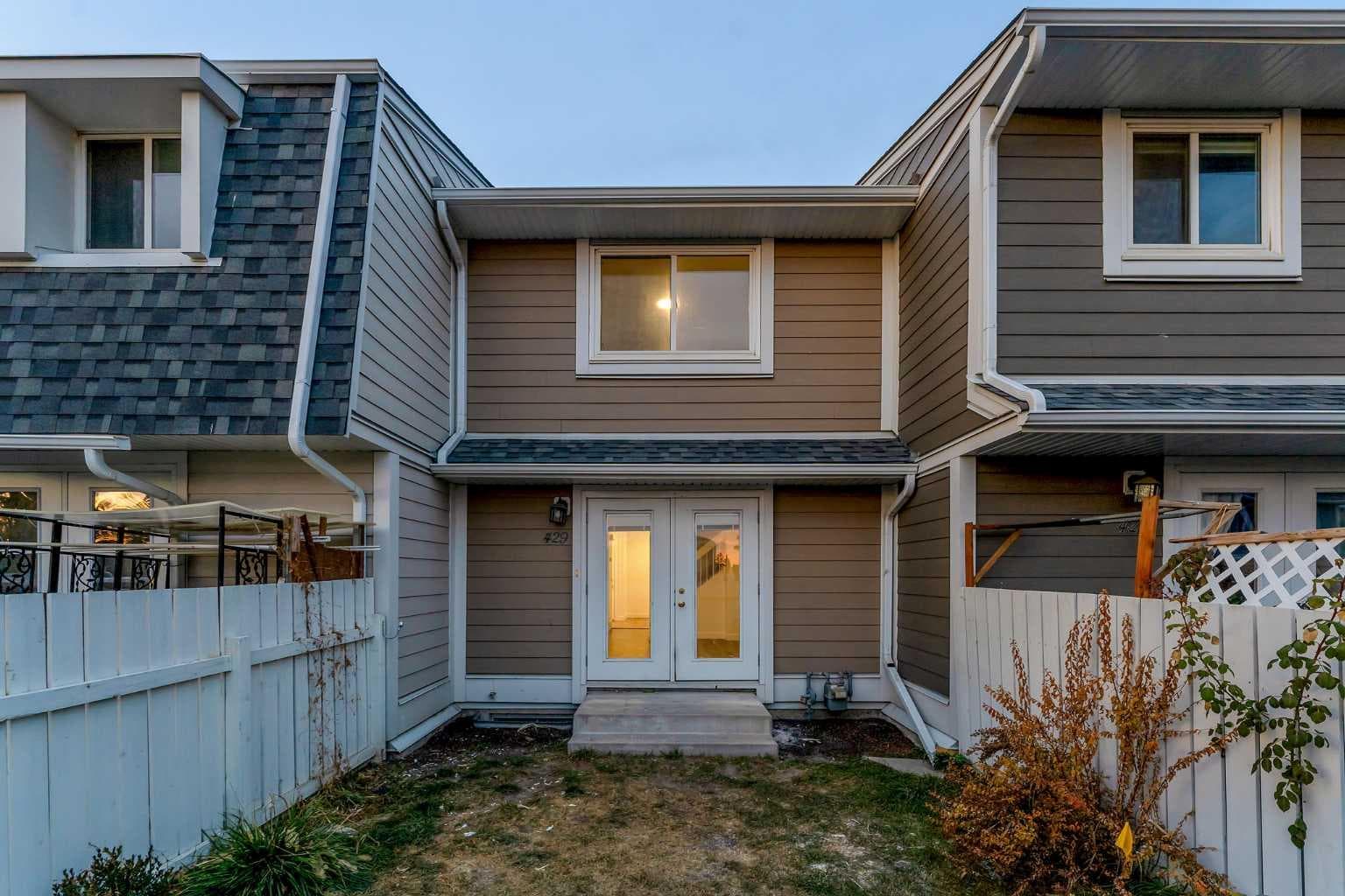 429 Georgian Villas NE