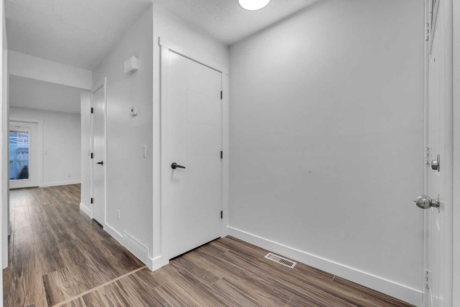 429 Georgian Villas NE
