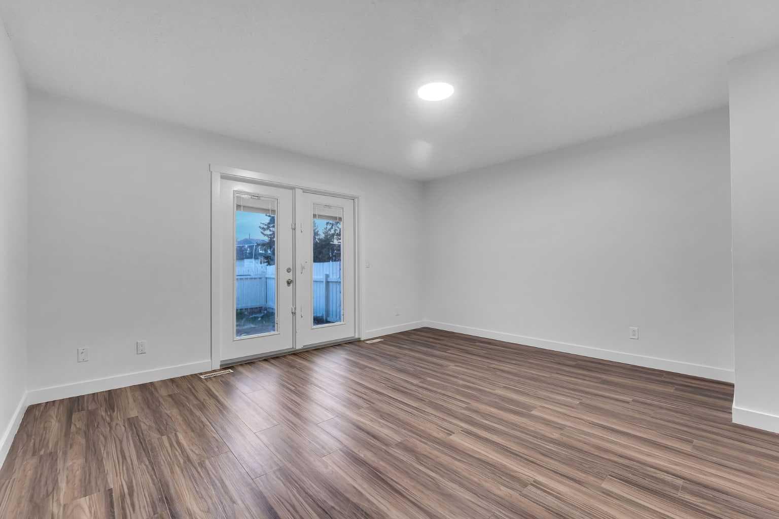 429 Georgian Villas NE