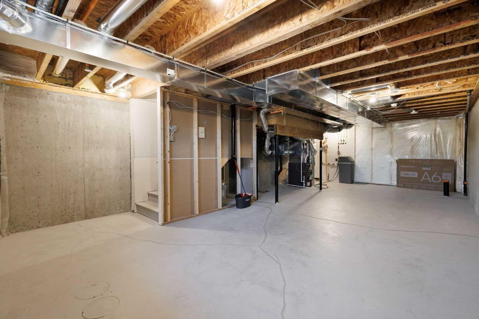 251 Lucas Boulevard NW