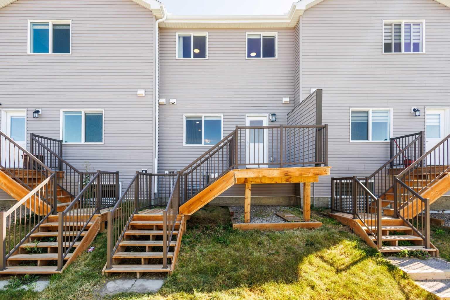 251 Lucas Boulevard NW