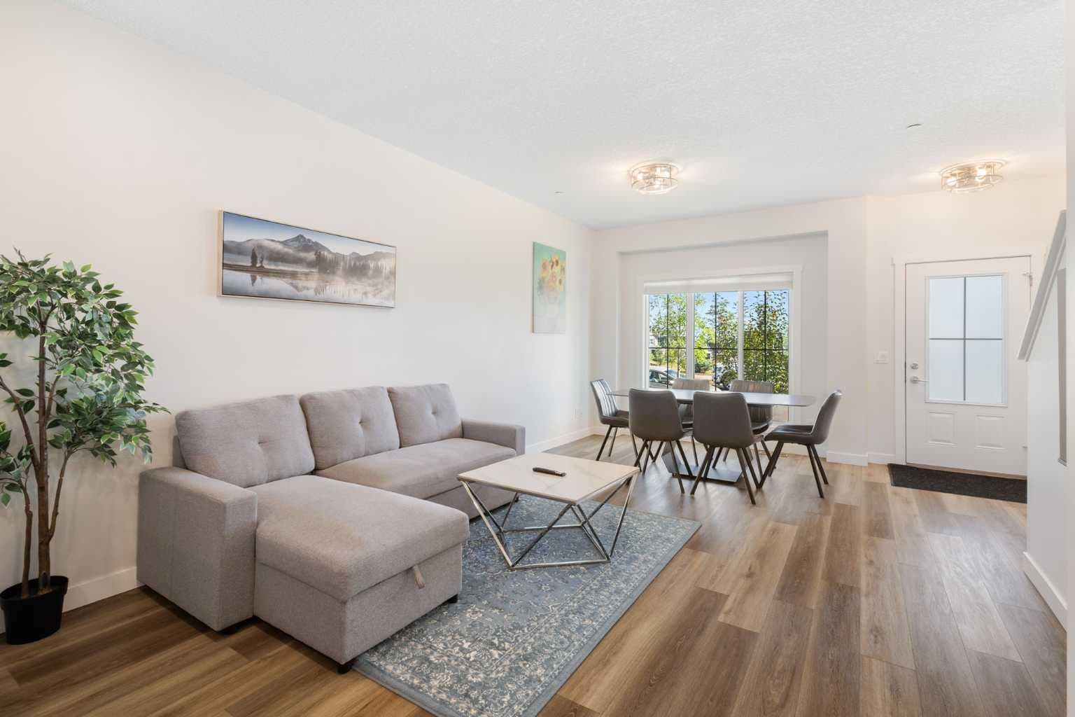 251 Lucas Boulevard NW