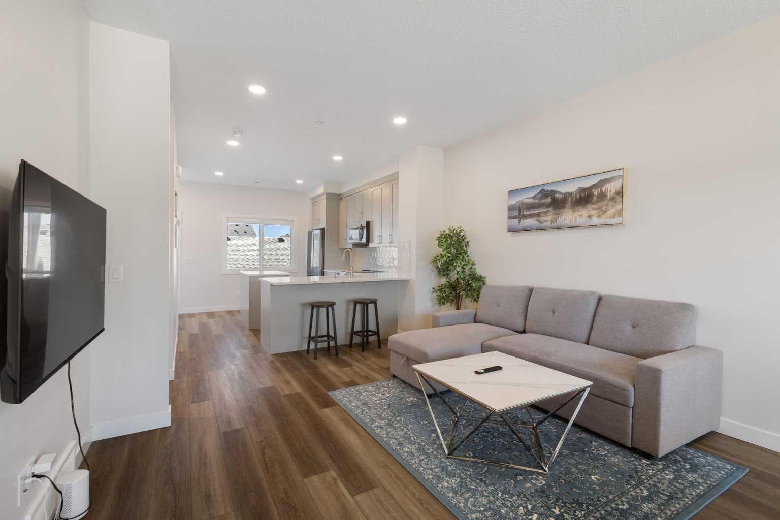 251 Lucas Boulevard NW