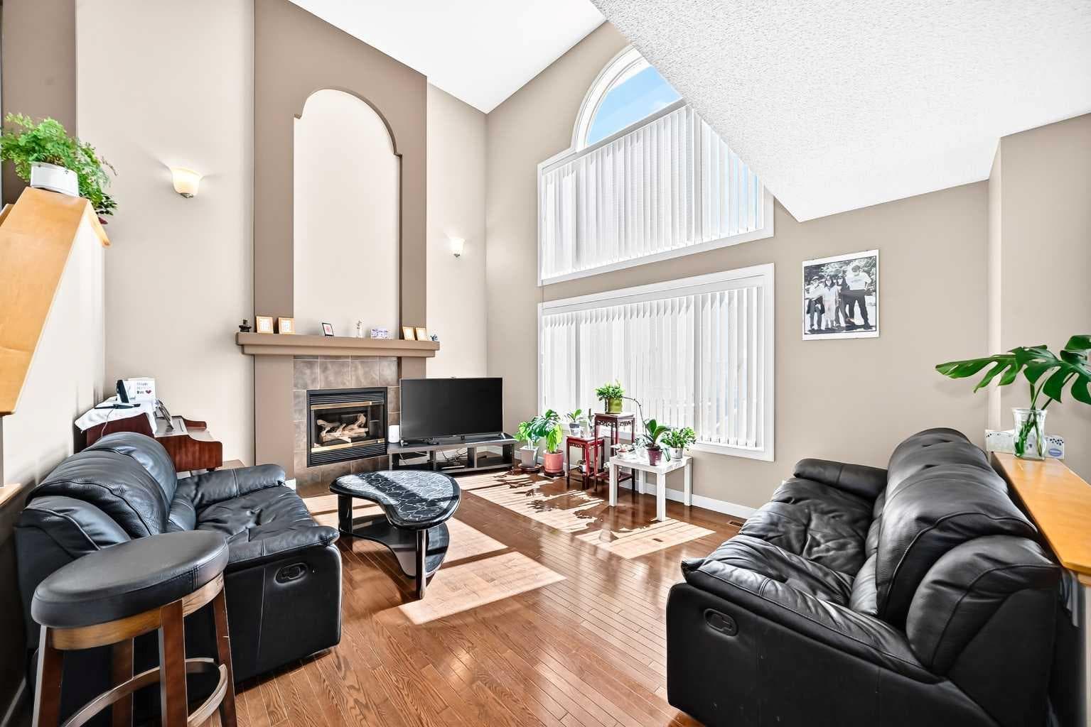 505 Kincora Bay NW