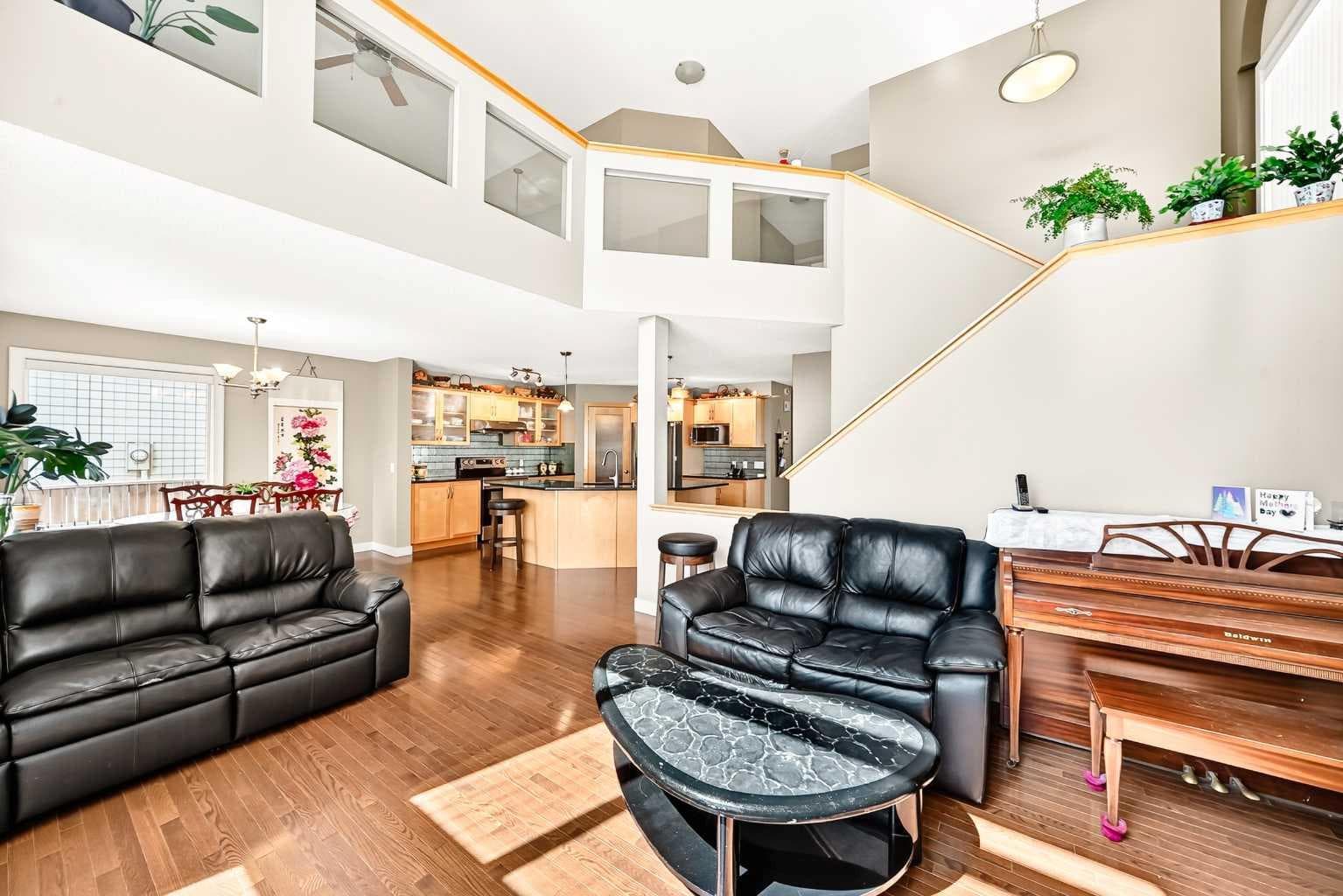 505 Kincora Bay NW