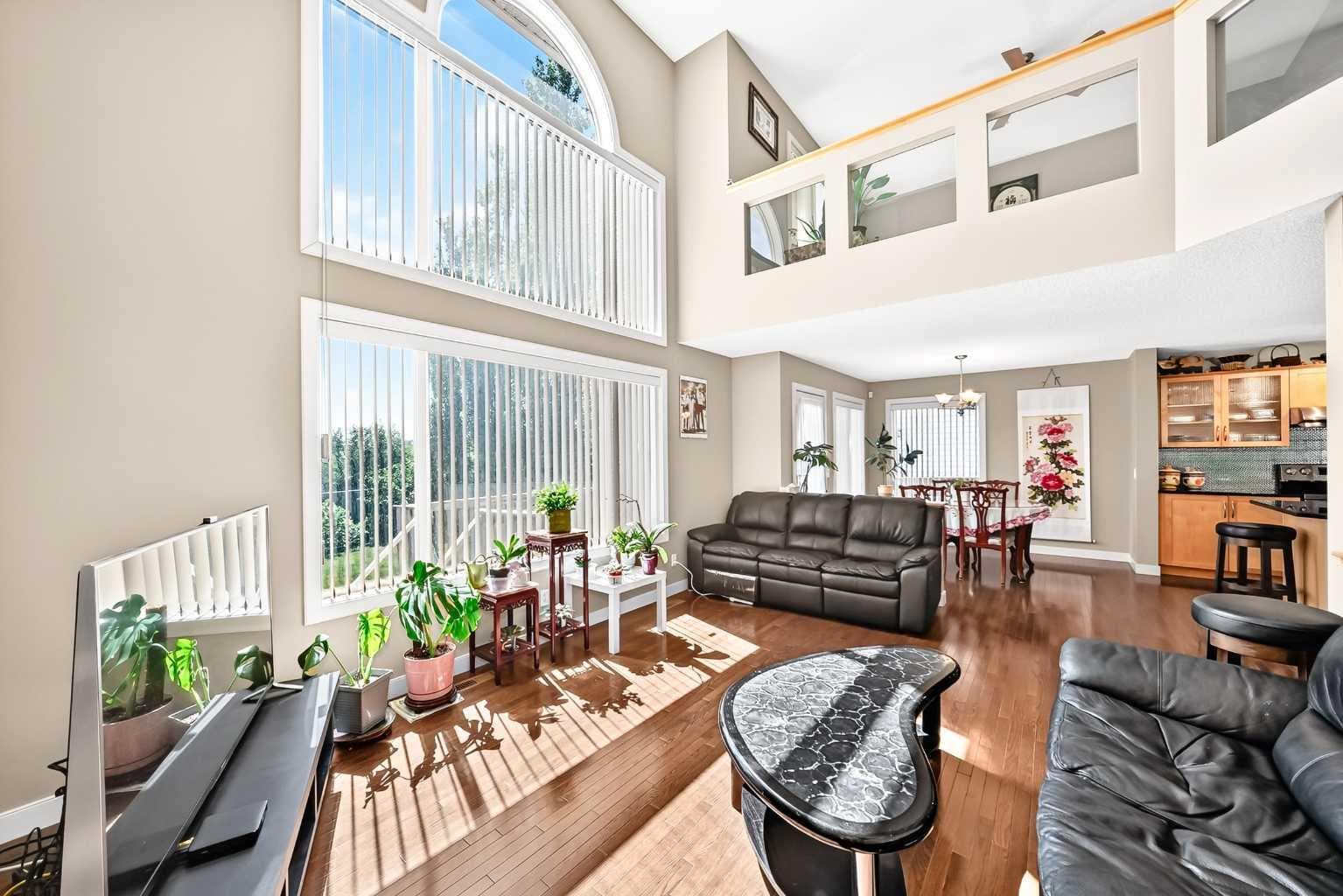 505 Kincora Bay NW