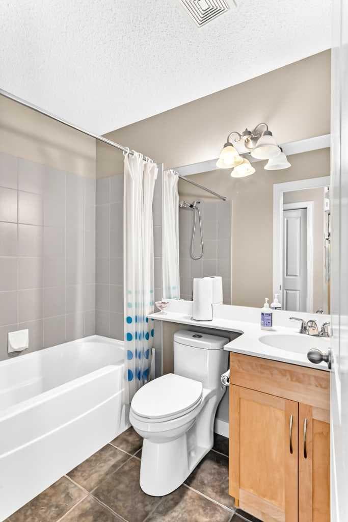 505 Kincora Bay NW