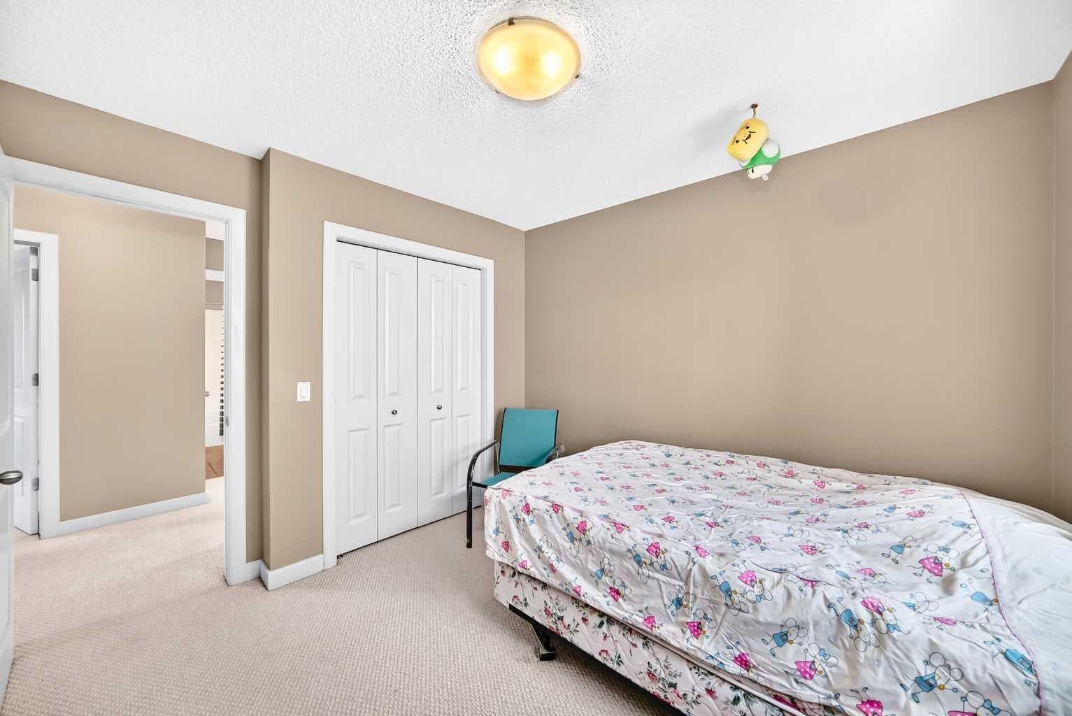 505 Kincora Bay NW