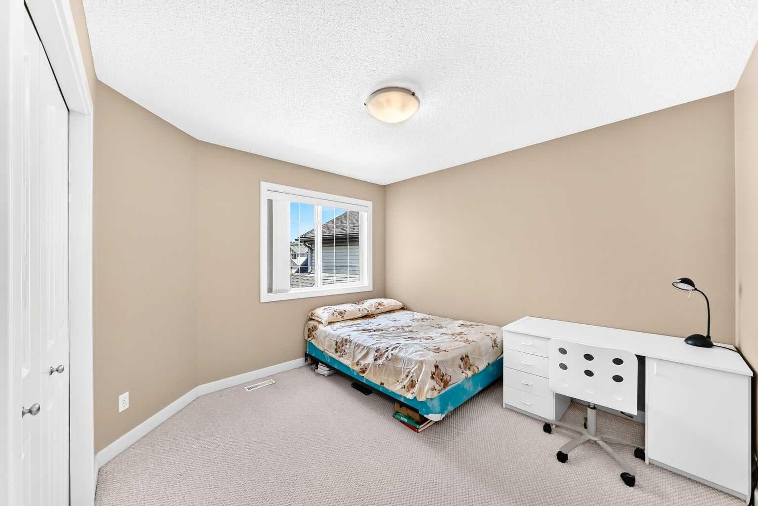 505 Kincora Bay NW