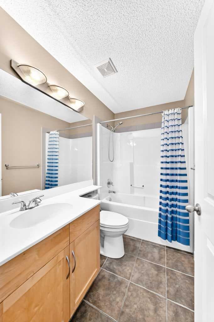 505 Kincora Bay NW