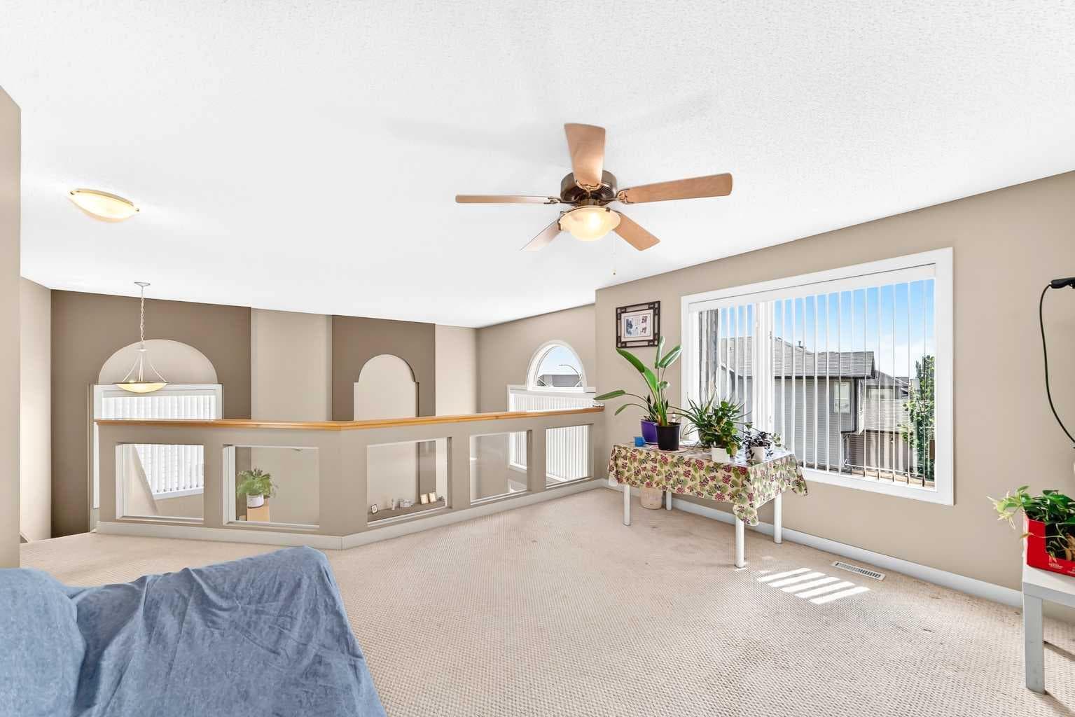 505 Kincora Bay NW