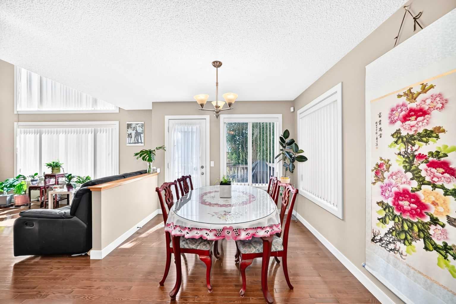 505 Kincora Bay NW