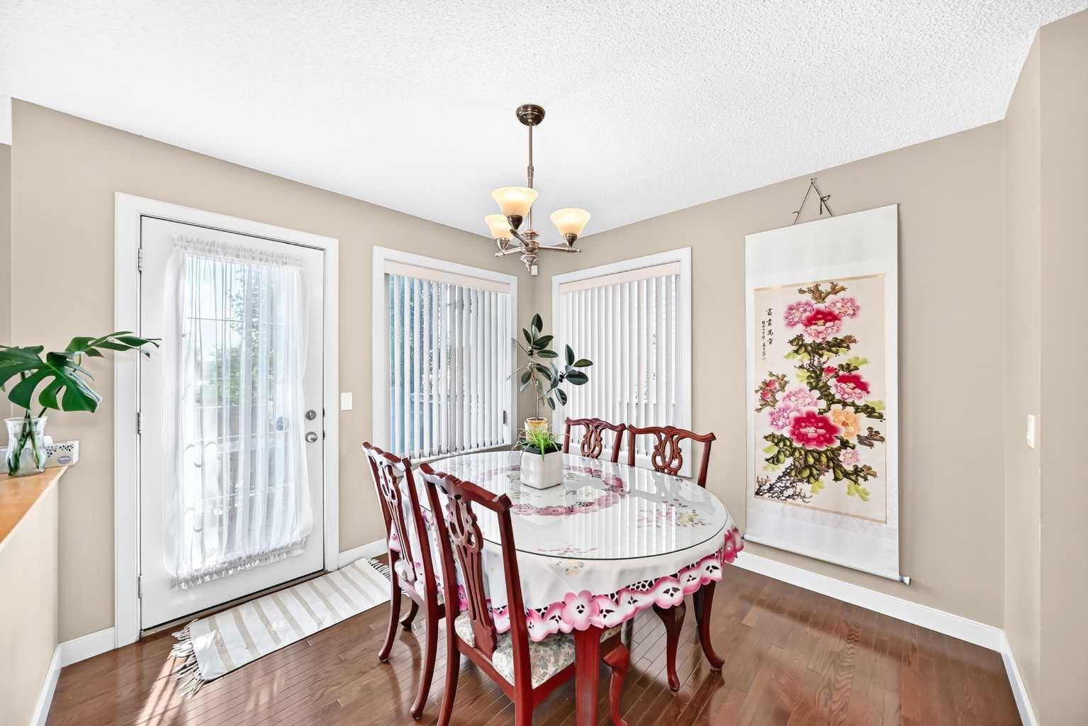 505 Kincora Bay NW