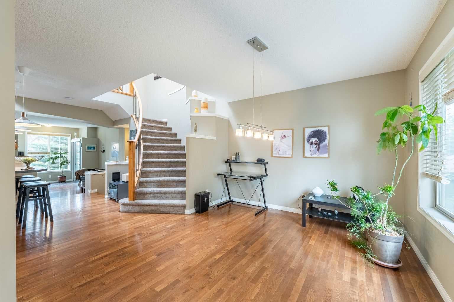 57 Auburn Bay View SE