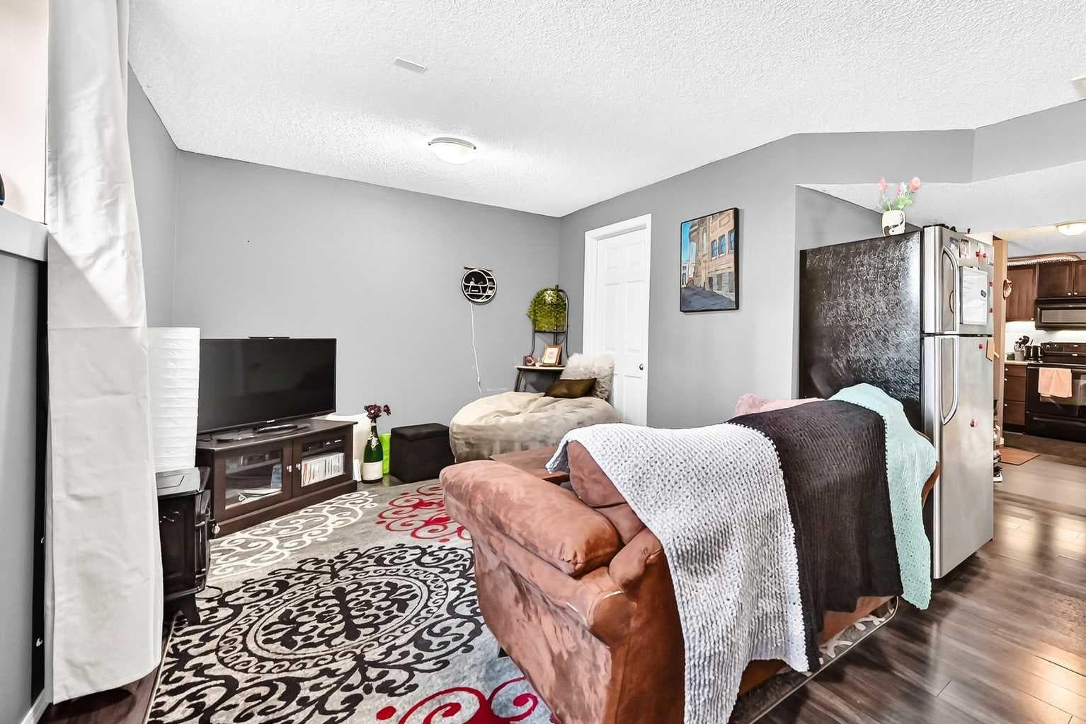 150 Springmere Drive 