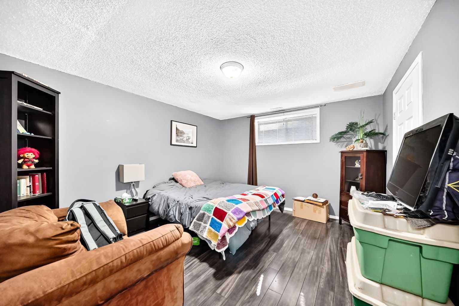 150 Springmere Drive 
