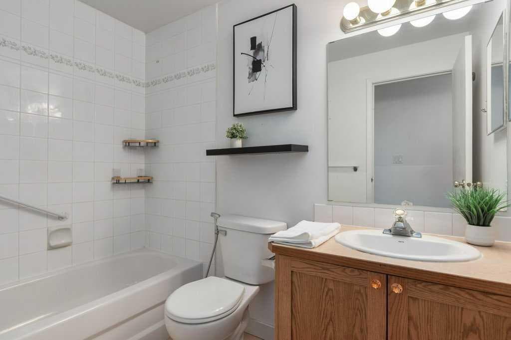 305, 550 Westwood Drive SW