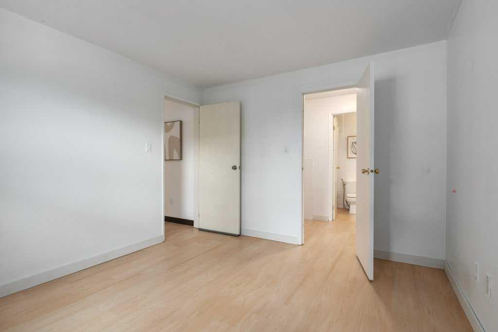 305, 550 Westwood Drive SW