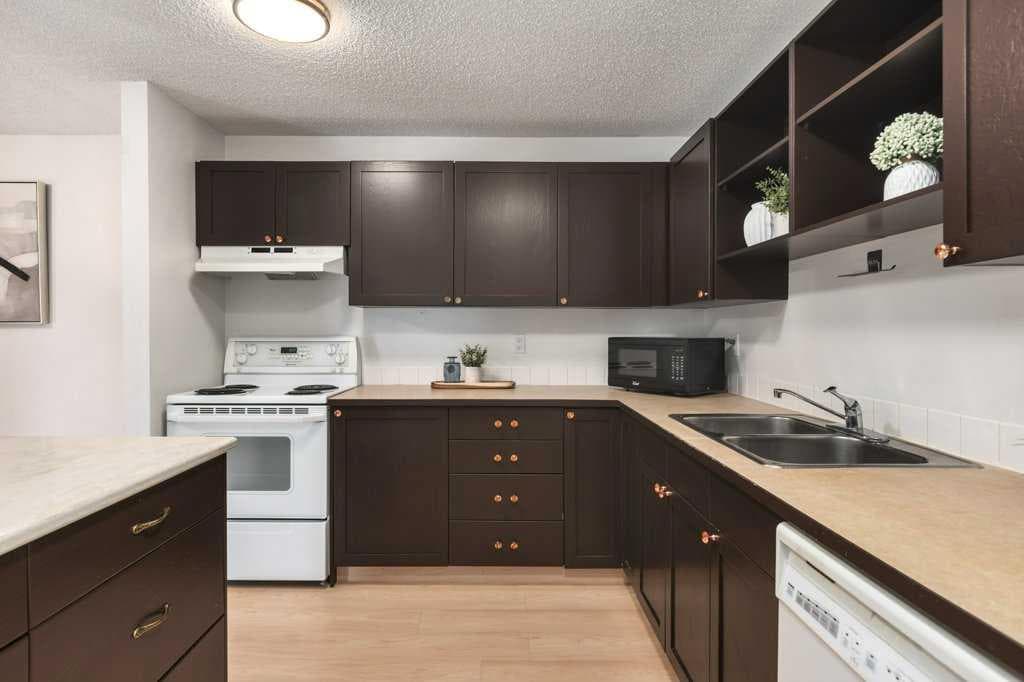 305, 550 Westwood Drive SW